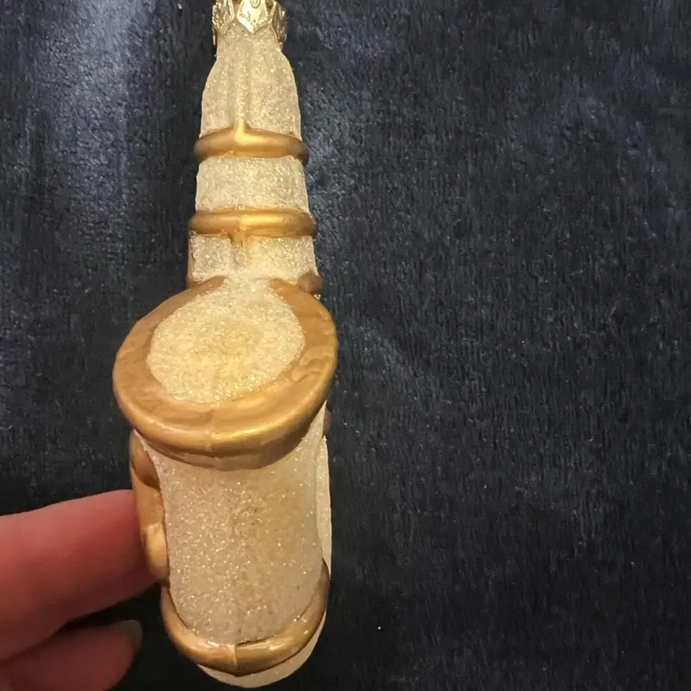 None and/or Unknown beautiful gold
